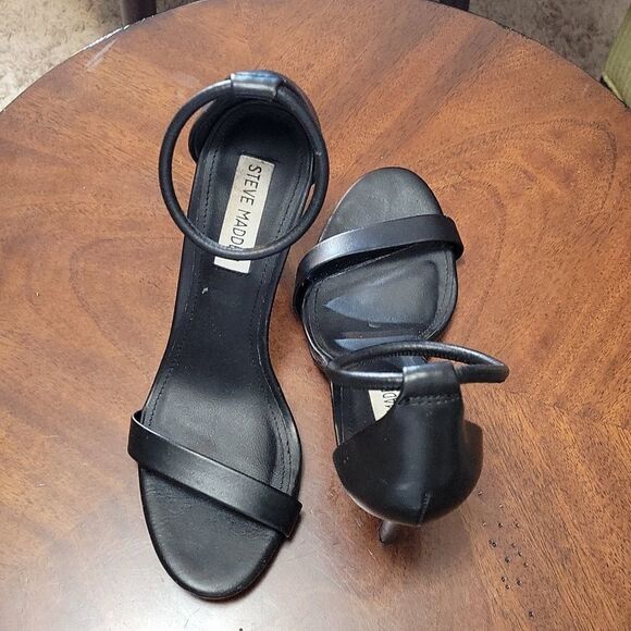 STEVE MADDEN STRAPPY LEATHER OPEN TOE HIGH HEEL SANDAL - Picture 4 of 16